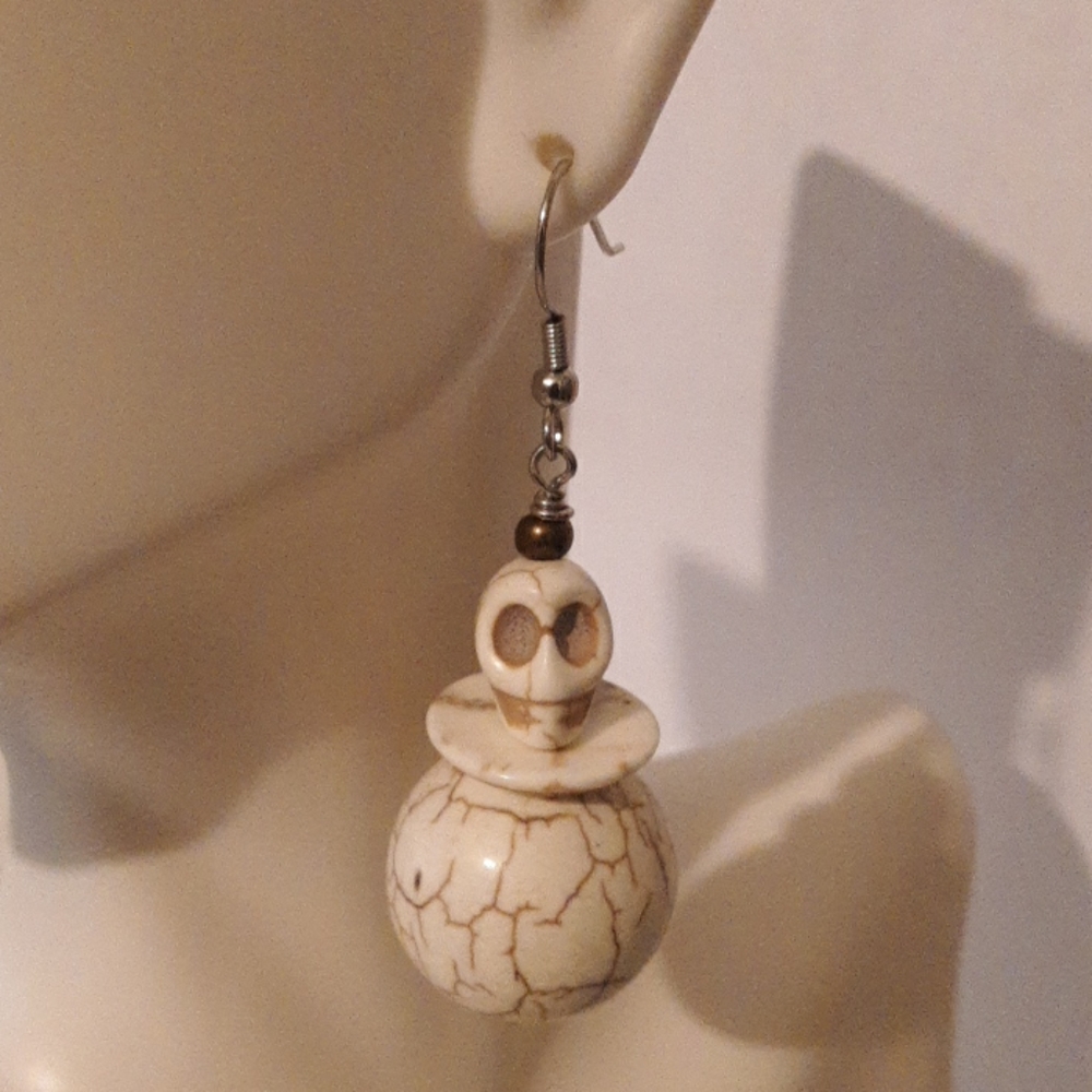 Skull head earrings Handmade